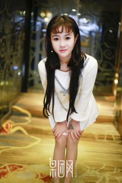 巜商务旅行女老板戴绿色帽的